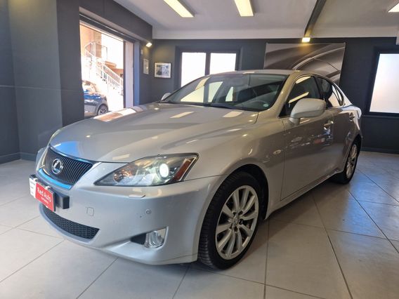 Lexus IS 220d IS 220d 2.2 16V Luxury