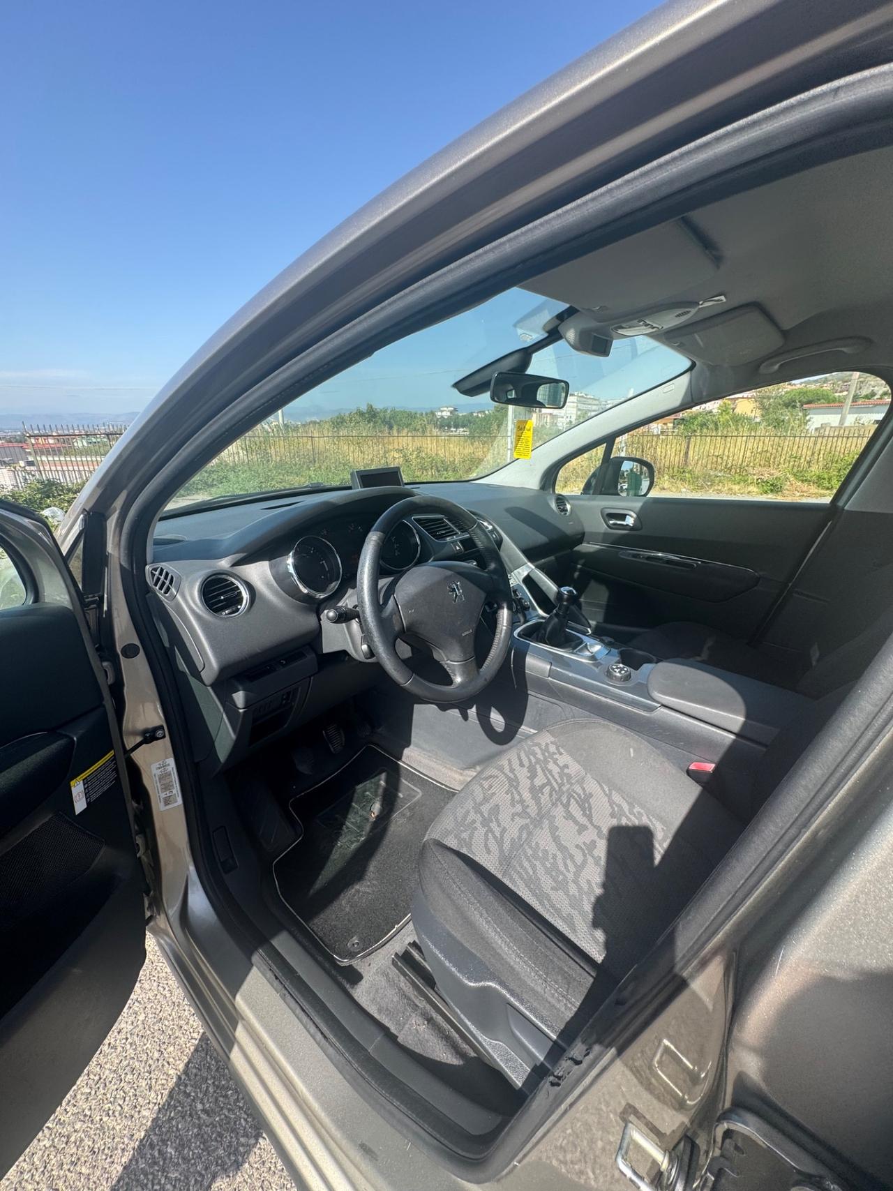 Peugeot 3008 1.6 HDi 115CV Business