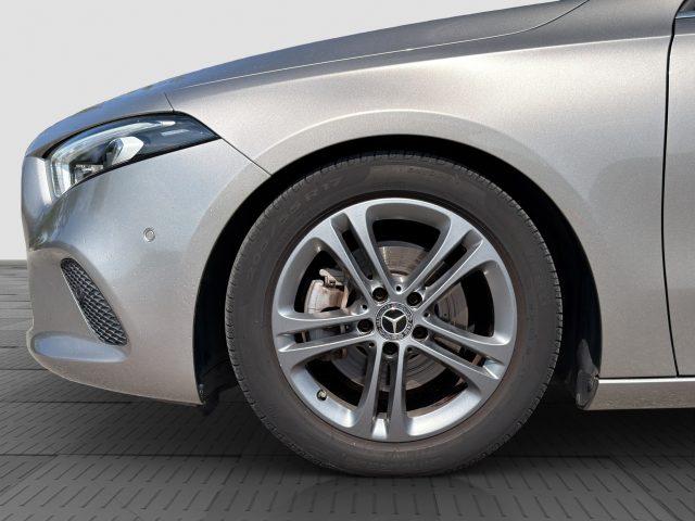 MERCEDES-BENZ A 180 A 200 Automatic Sport