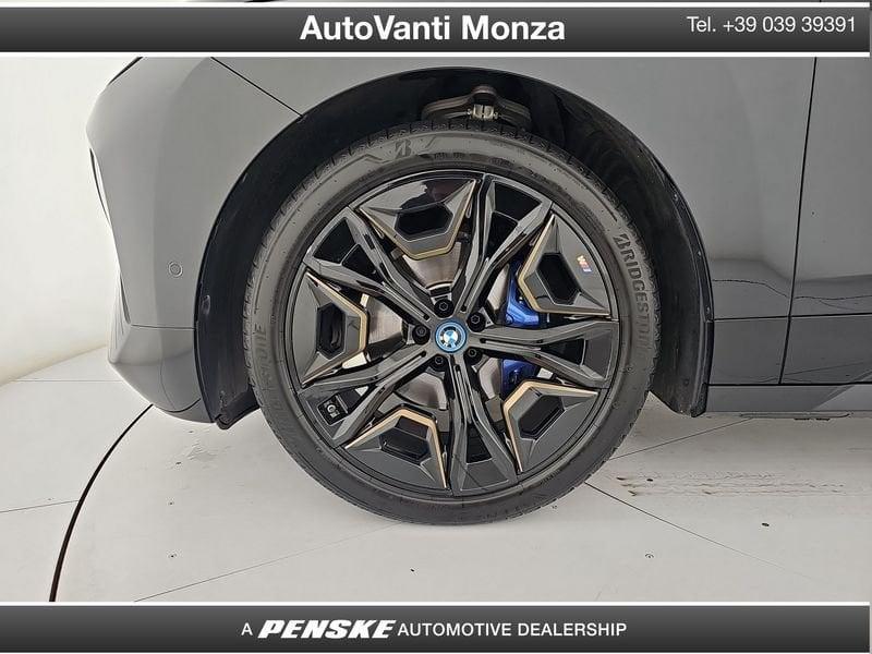 BMW iX M60
