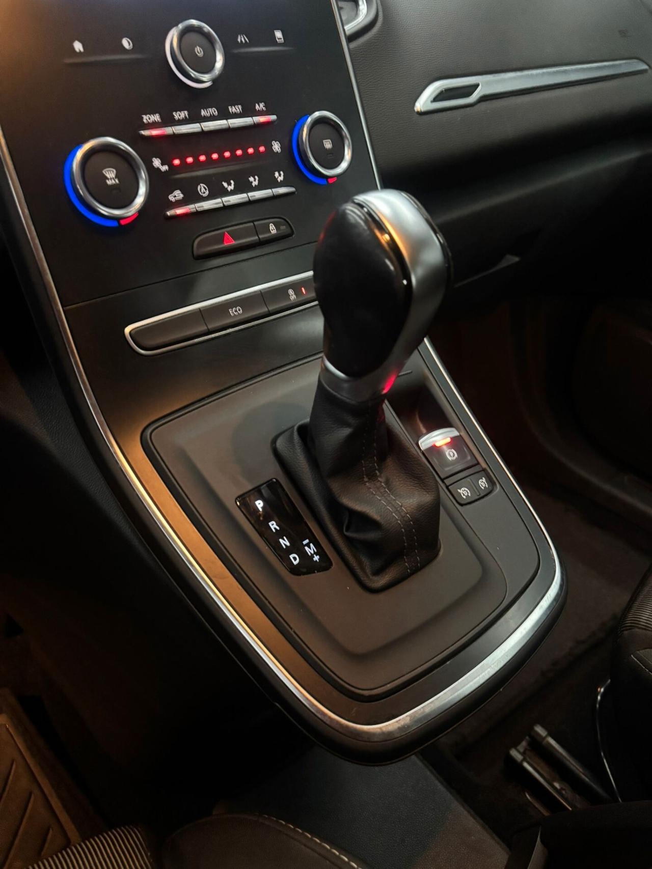 Renault Scénic Blue 1.7 dCi 120 CV EDC Sport Edition2