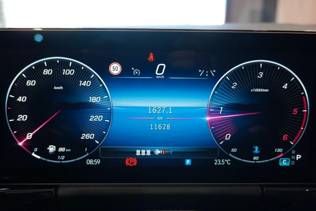 MERCEDES-BENZ GLA 200D NEW 150CV AUTOMATIC 4MATIC AMG LINE ( FARI LED - TETTO PANORAMICO APR. - AMBIENT LIGHTS - PELLE - CRUISE - NIGHT PACK - NAVI PREMIUM - PARK ASSIST - TELECAMERA 360 - CERCHI 20 )