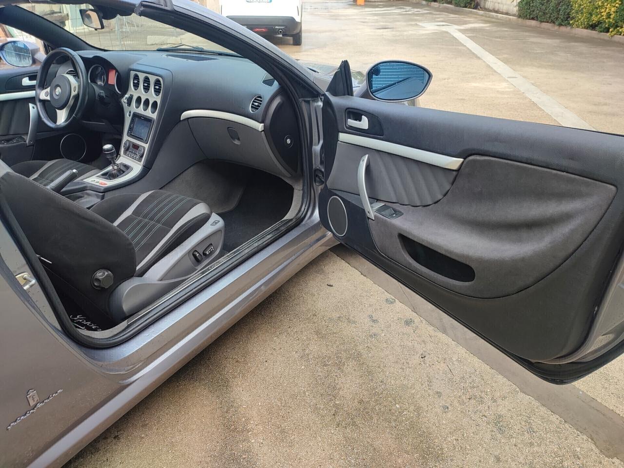 Alfa Romeo Spider 2.4 JTDm 210CV