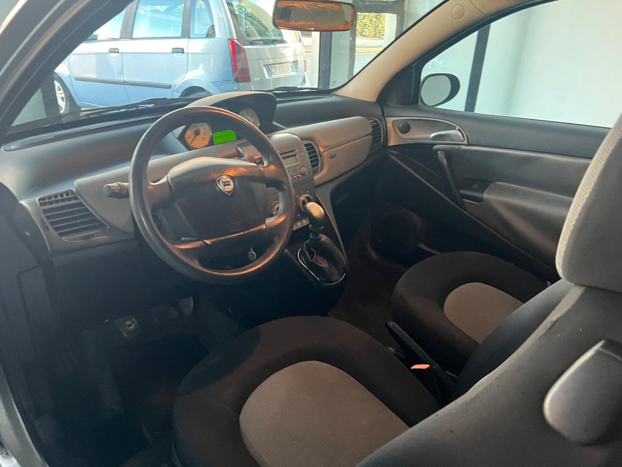Lancia Ypsilon 1.2 Argento