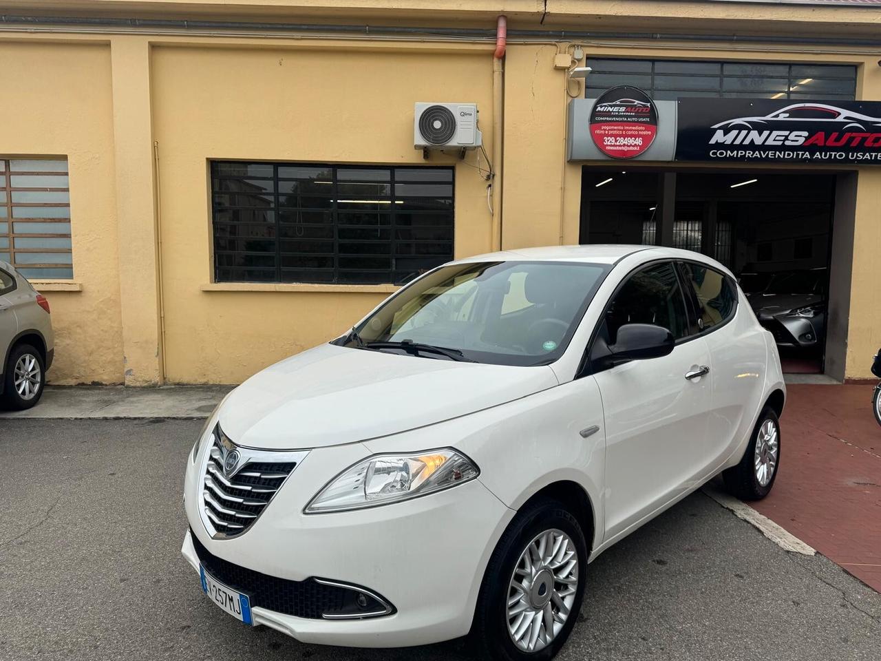 Lancia Ypsilon 2014 0.9 Benz/Metano 85 CV 5 porte