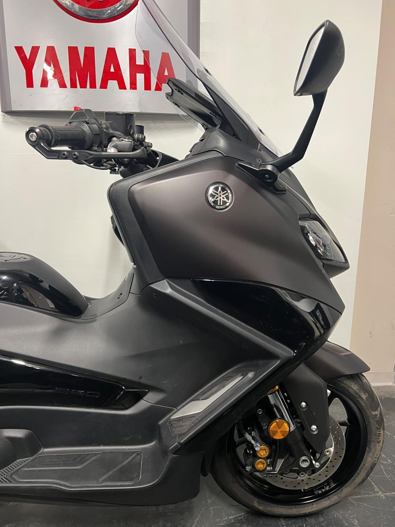 Yamaha TMAX 560 Tech max
