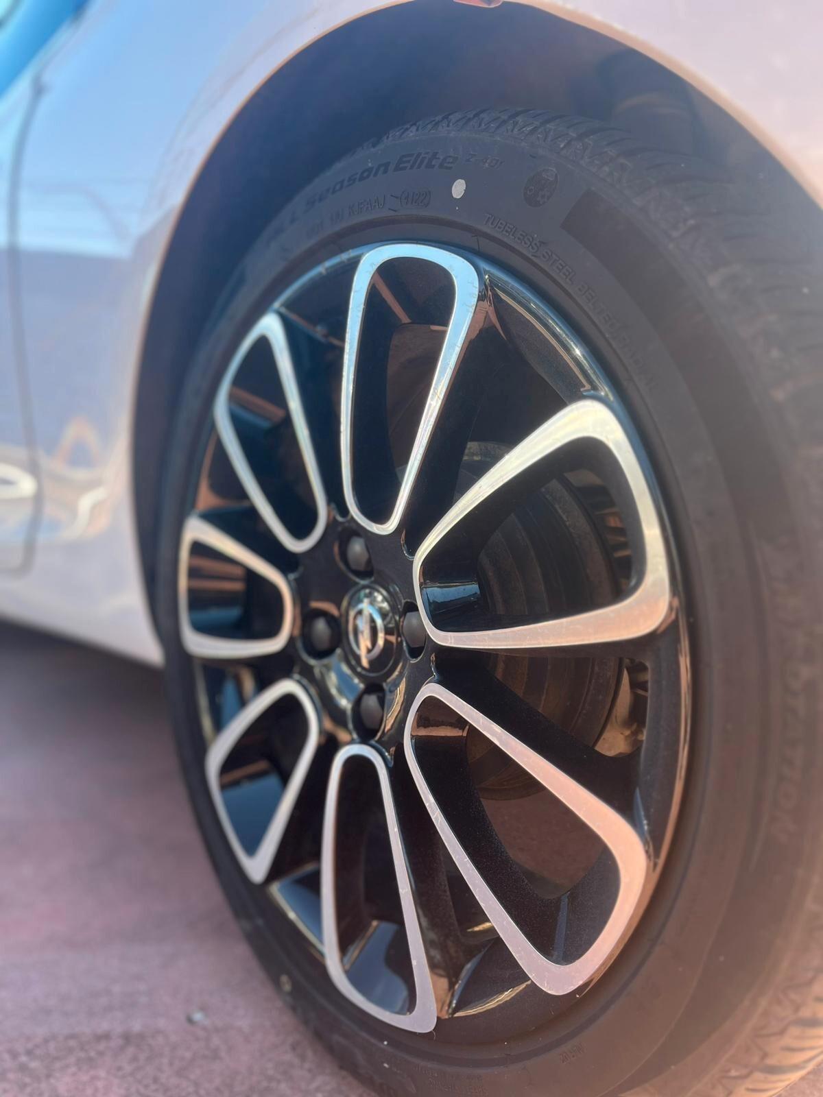 Opel Adam 1.2 70 CV Air