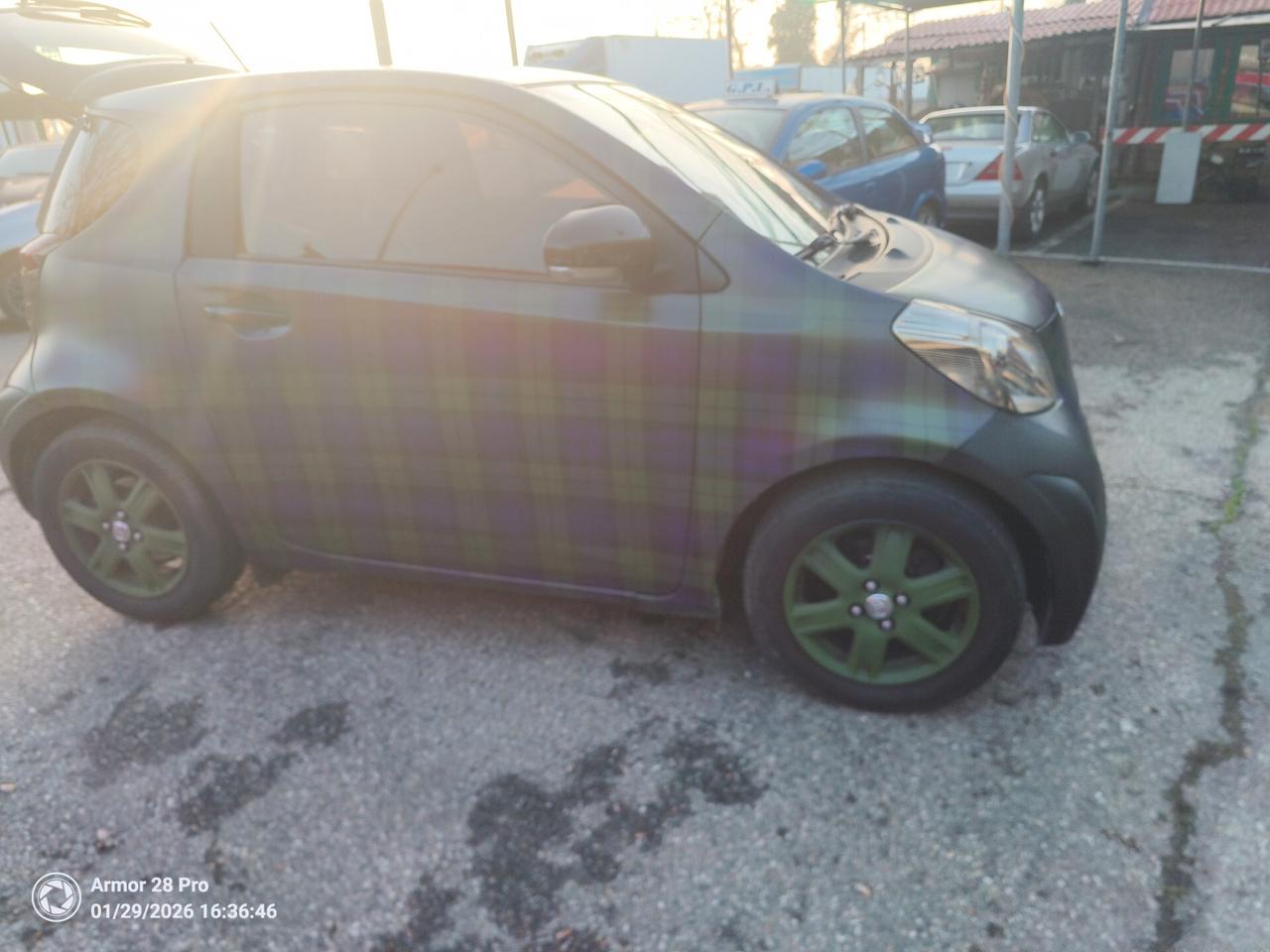 Toyota iQ 1.0