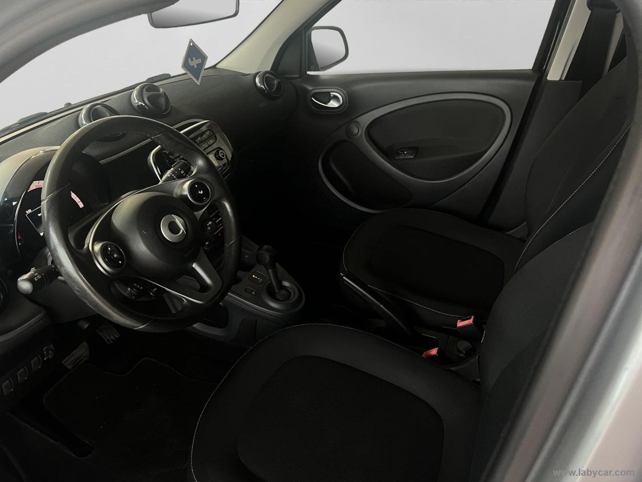 SMART forfour 70 1.0 twinamic Passion AUTOMATICA CON SOLI 65.000KM!