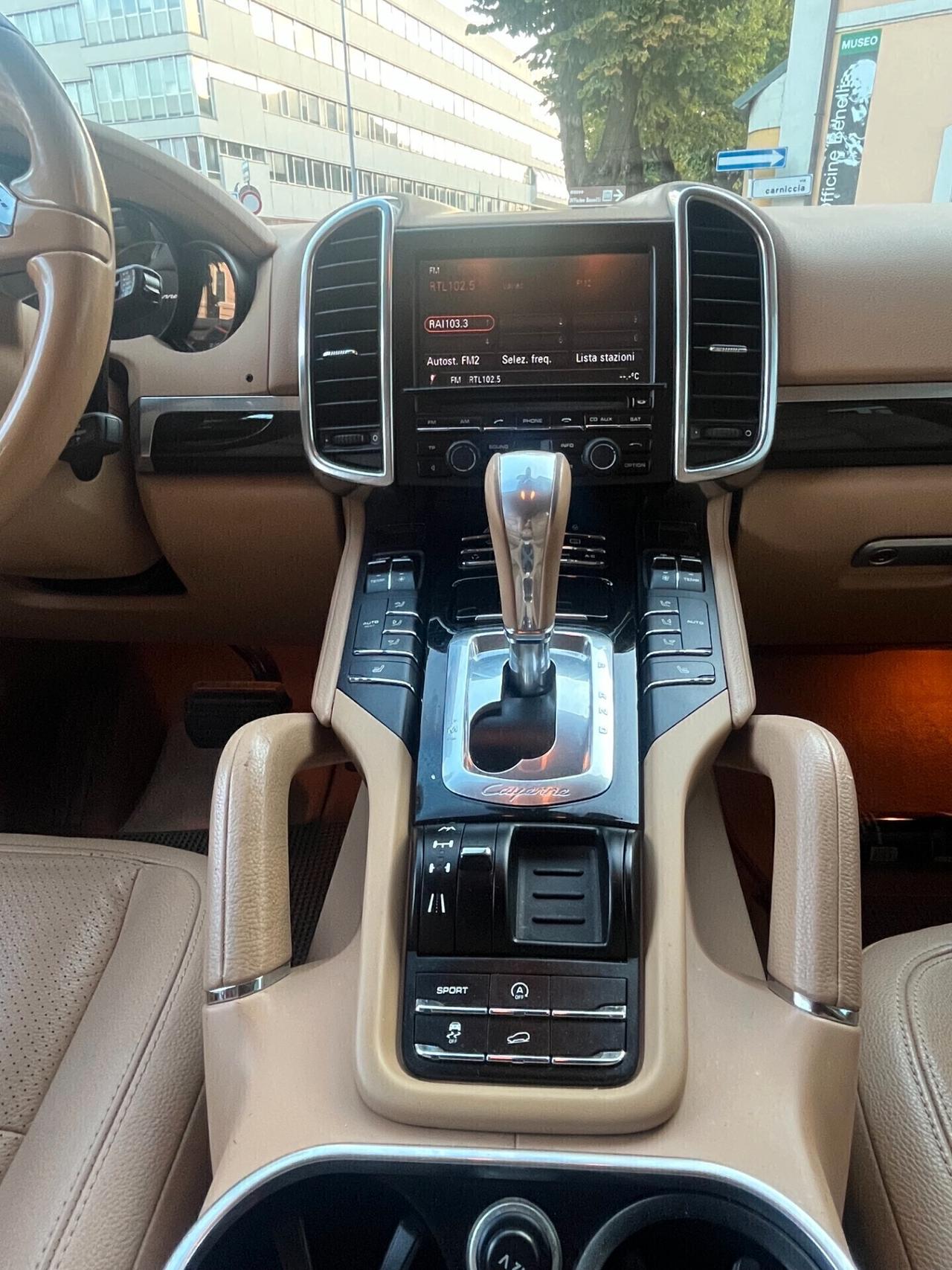 PORSCHE CAYENNE 3.0 V6 TDI 245CV TIPTRONIC PELLE TOTALE