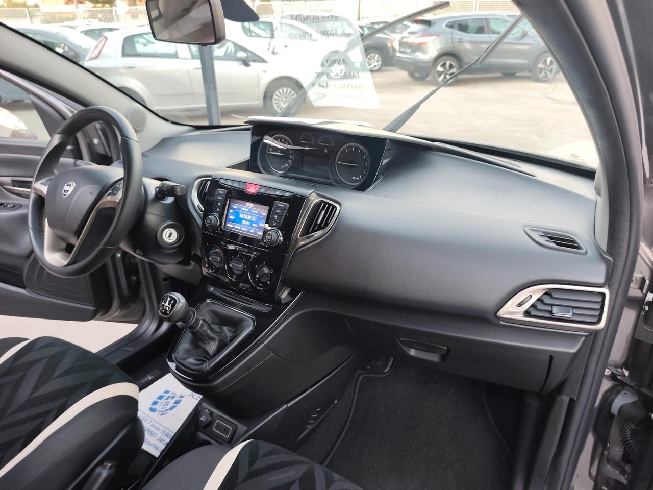 Lancia Ypsilon 1.2 BENZINA KM 56000
