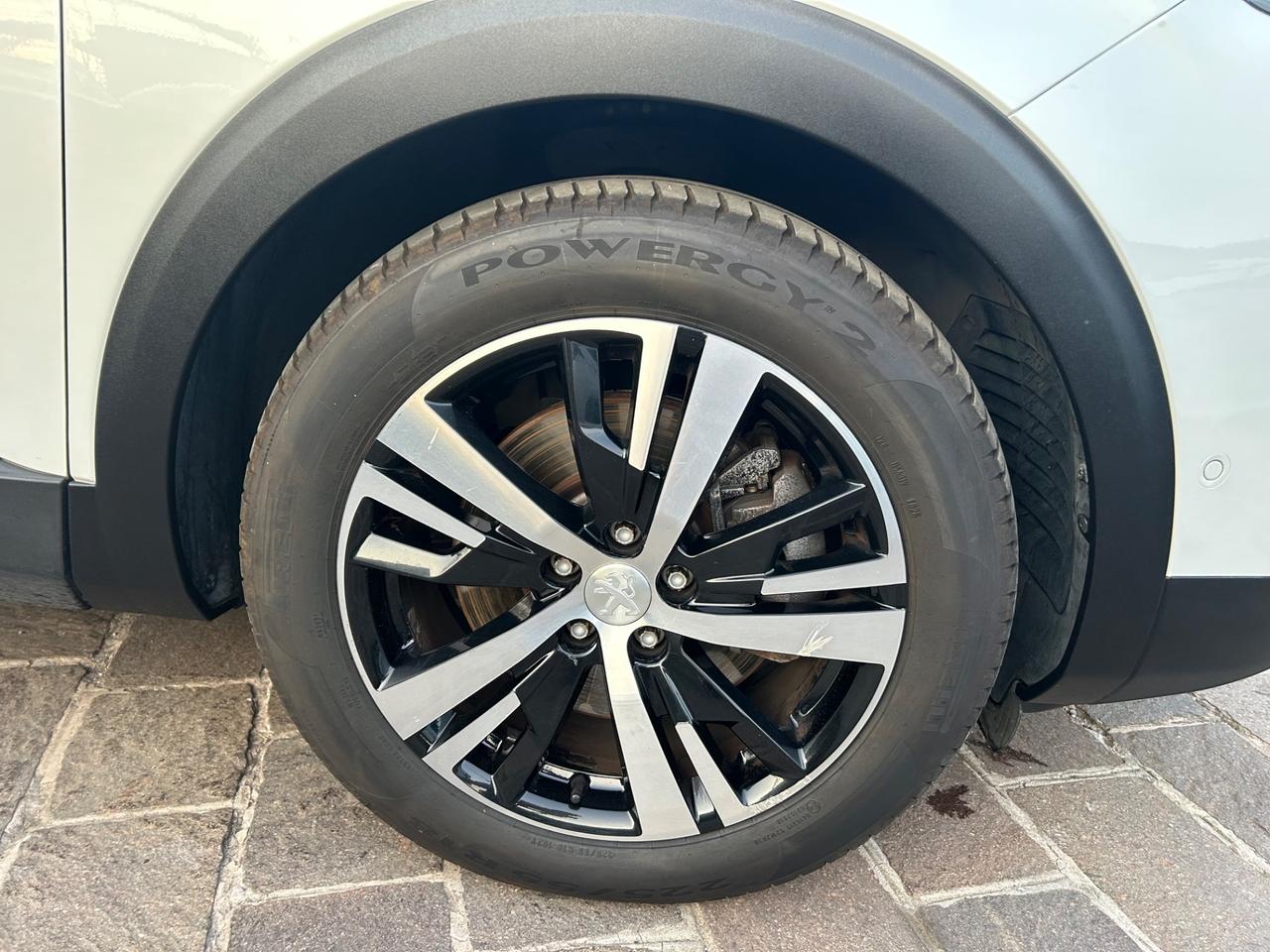 Peugeot 3008 Hybrid4 300 e-EAT8 GT