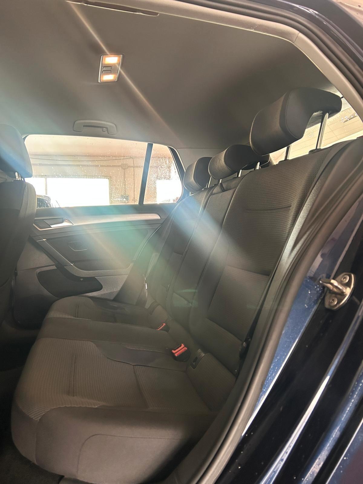 Volkswagen Golf Business 1.6 TDI 5p. Highline BlueMotion Technology