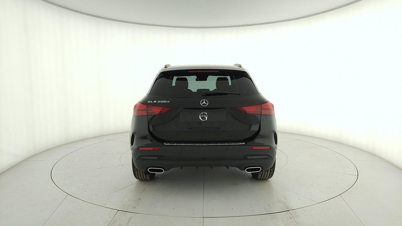 Mercedes-Benz GLA 200 d automatic