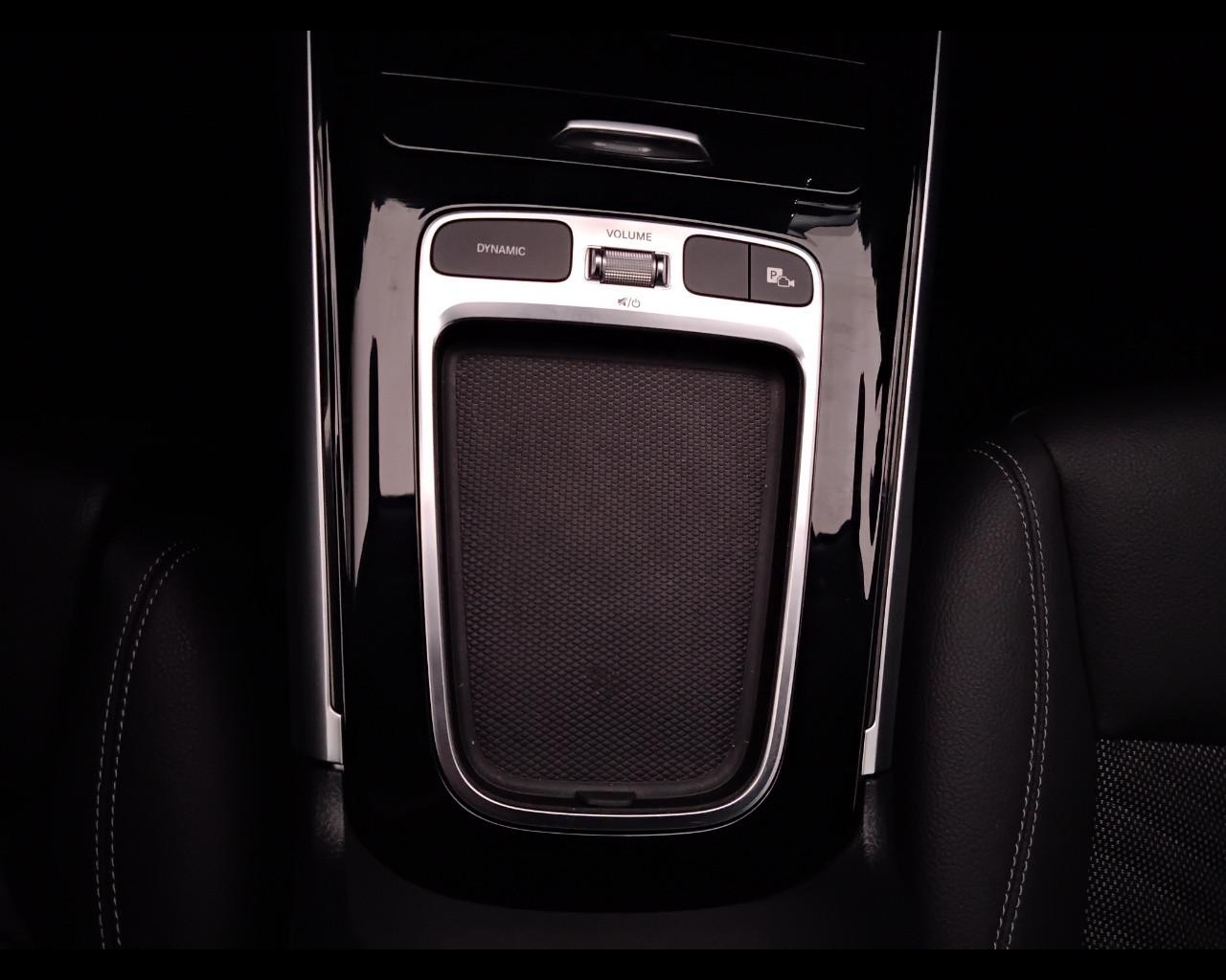 Mercedes-Benz GLB - X247 2023 - GLB 180 d Progressive Advanced auto