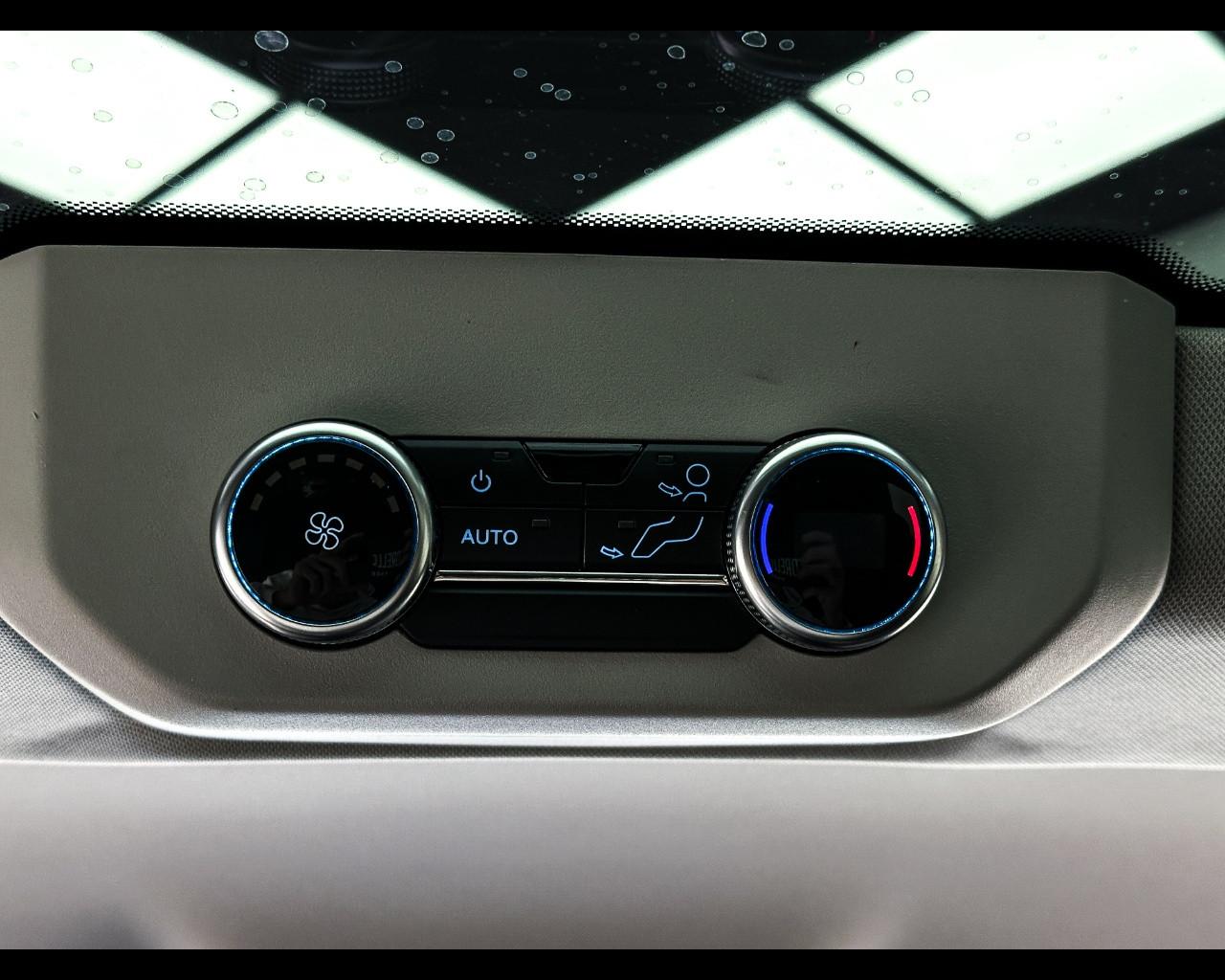 FORD Tourneo Custom 2ªs - Tourneo Custom 320 2.0 EcoBlue 170CV au
