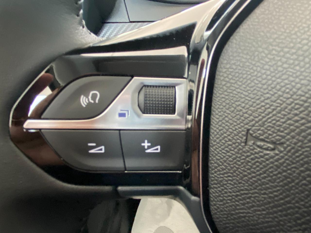 Peugeot 208 5P STYLE 100CV