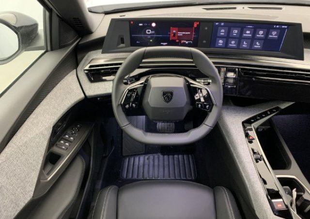 PEUGEOT 5008 Hybrid 145 e-DCS6 Allure