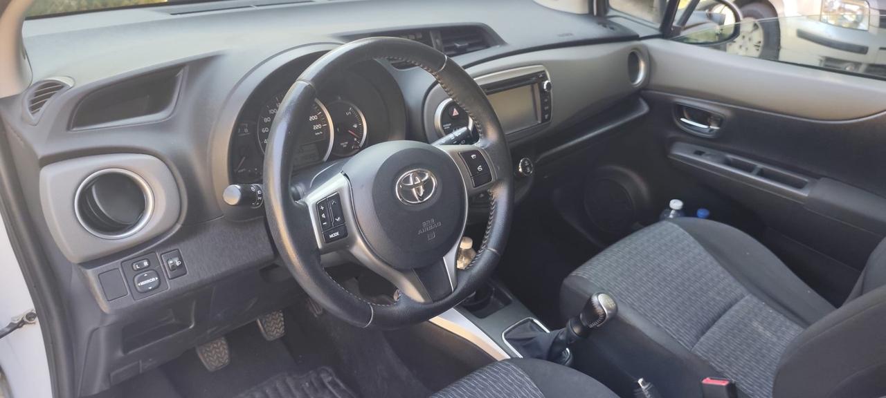 Toyota Yaris 1.0 69cv benzina - euro5 2013
