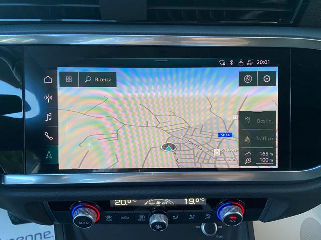 AUDI Q3 35 2.0 TDI S tronic Business COCKPIT