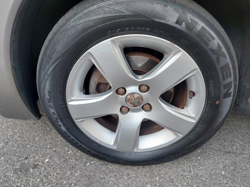 Peugeot 3008 1.6 HDi 110CV Business