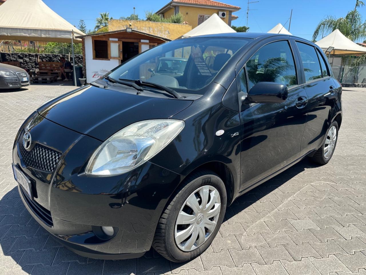 Toyota Yaris 1.4 D-4D 5 porte Sol