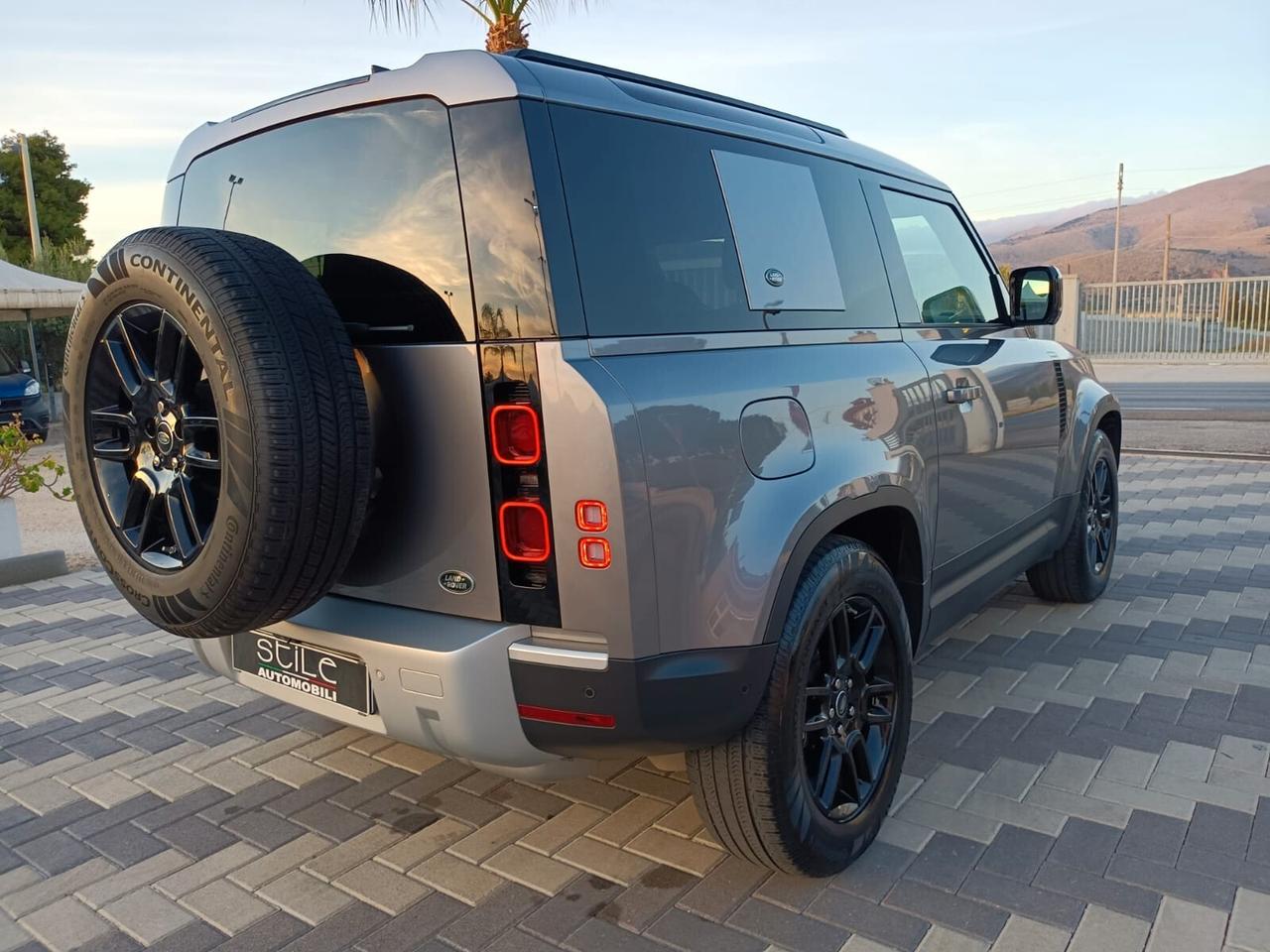 Land Rover Defender 90 3.0D I6 200 CV AWD Auto