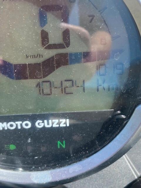 Moto Guzzi V7 IV STONE " SPECIAL EDITION" 2023 KM 10.000