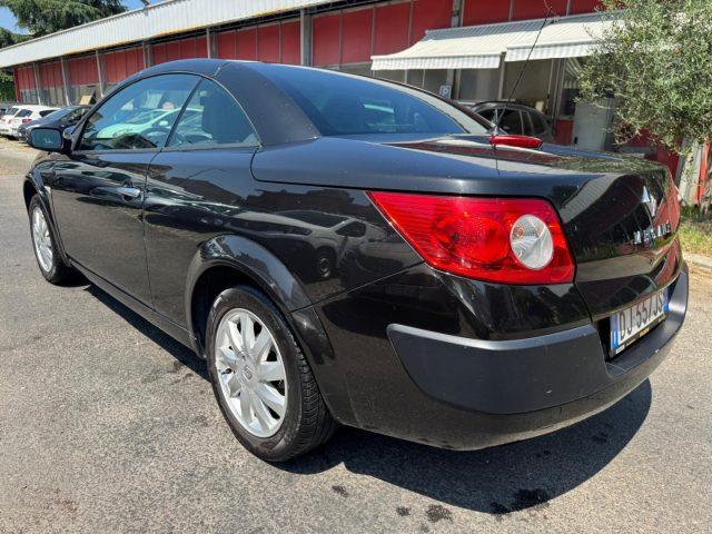 RENAULT Megane Mégane C-C 1.6 16V Dynamique