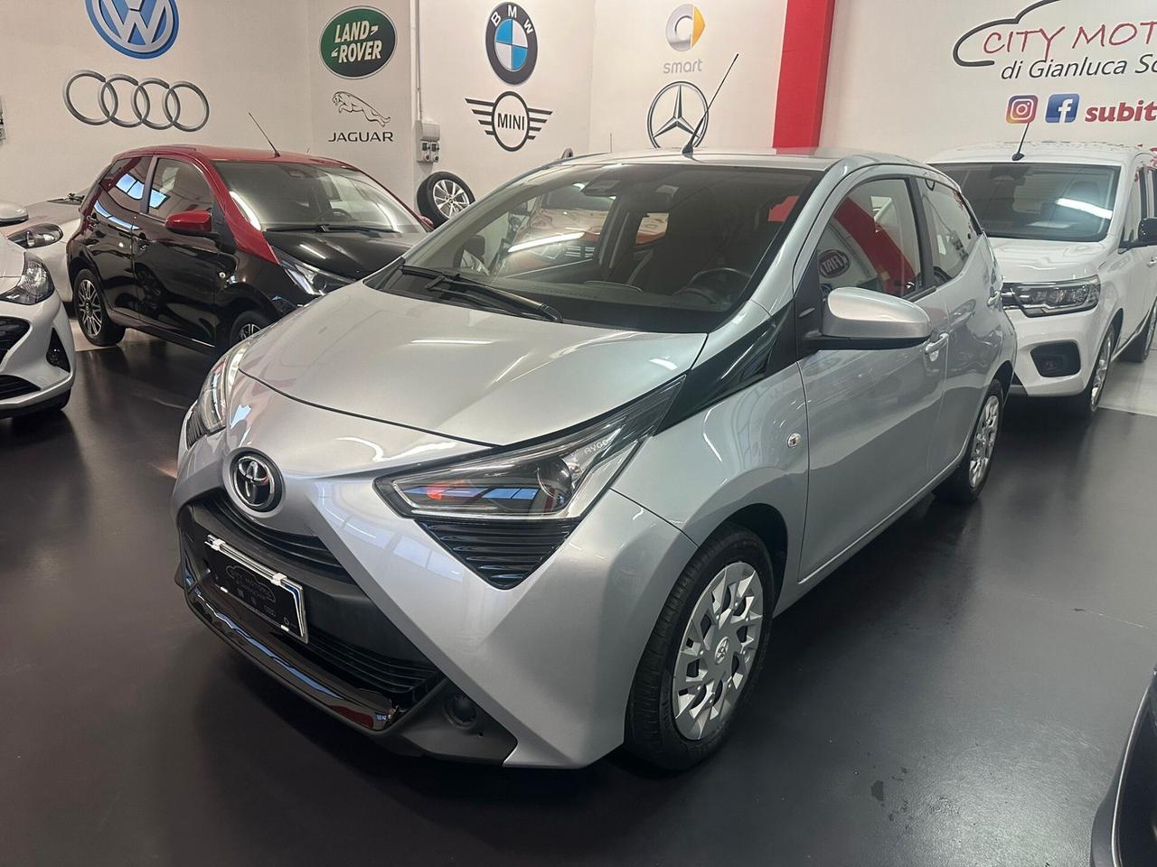 Toyota Aygo 1.0 VVT-i 72 CV 5 porte x-play