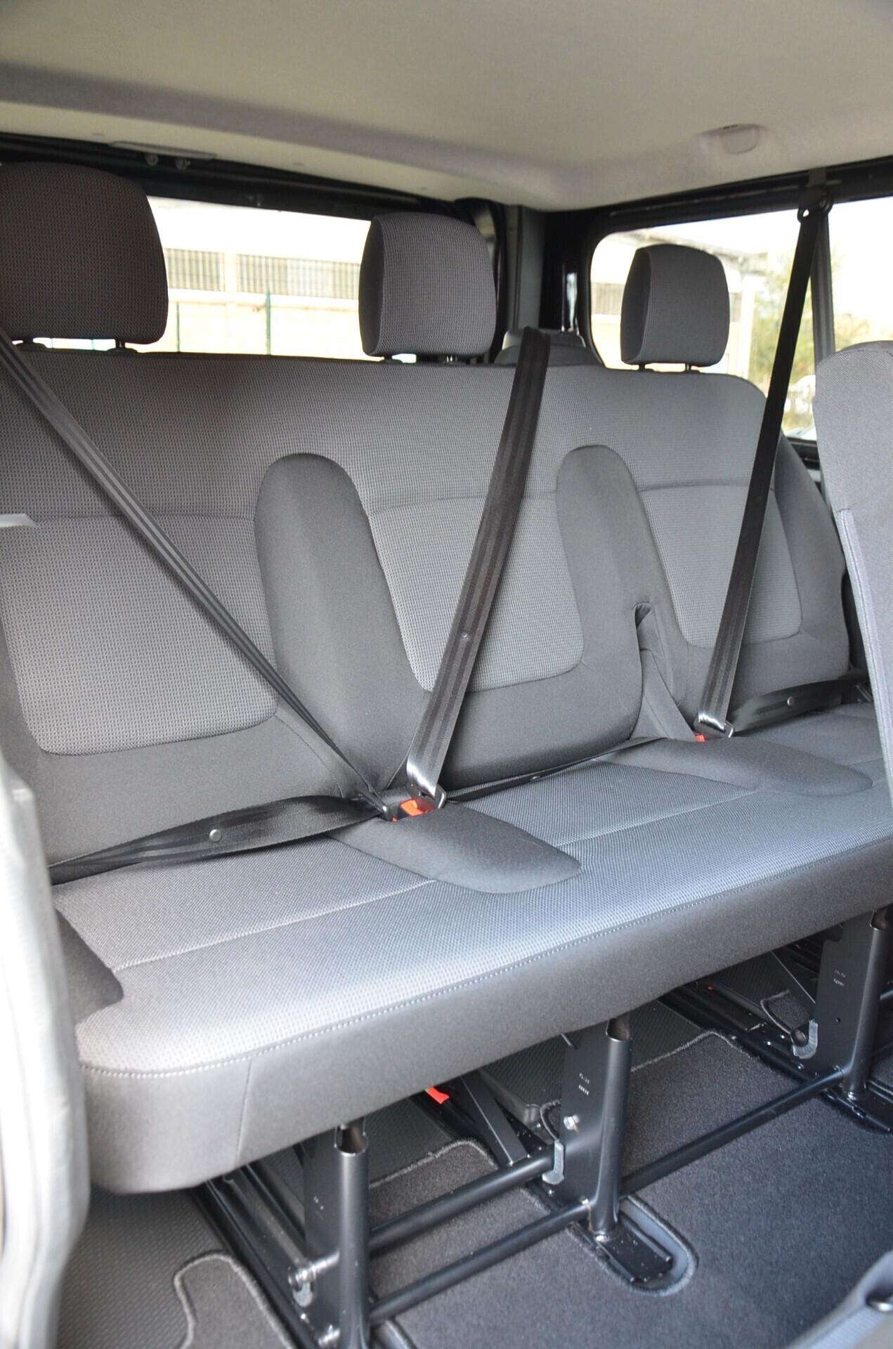 Nissan Primastar 2.0 dCi 150CV PL-TN Bus N-Connecta NOLEGGIO