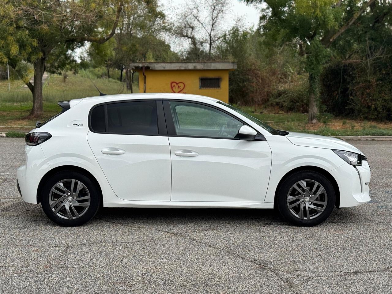 Peugeot 208 1.2 75CV STYLE -IN ARRIVO-