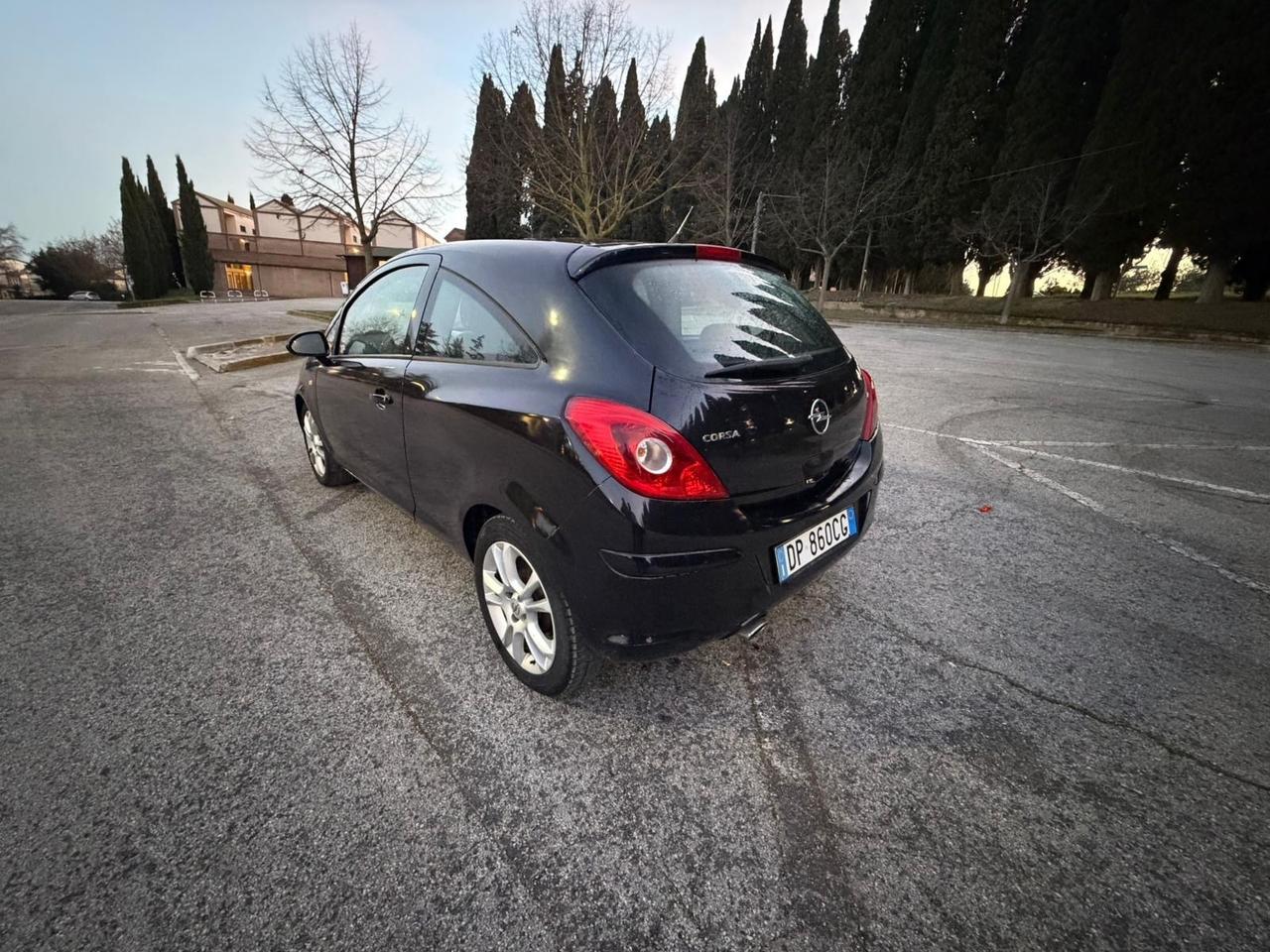 Opel Corsa 1.2 3 porte Sport