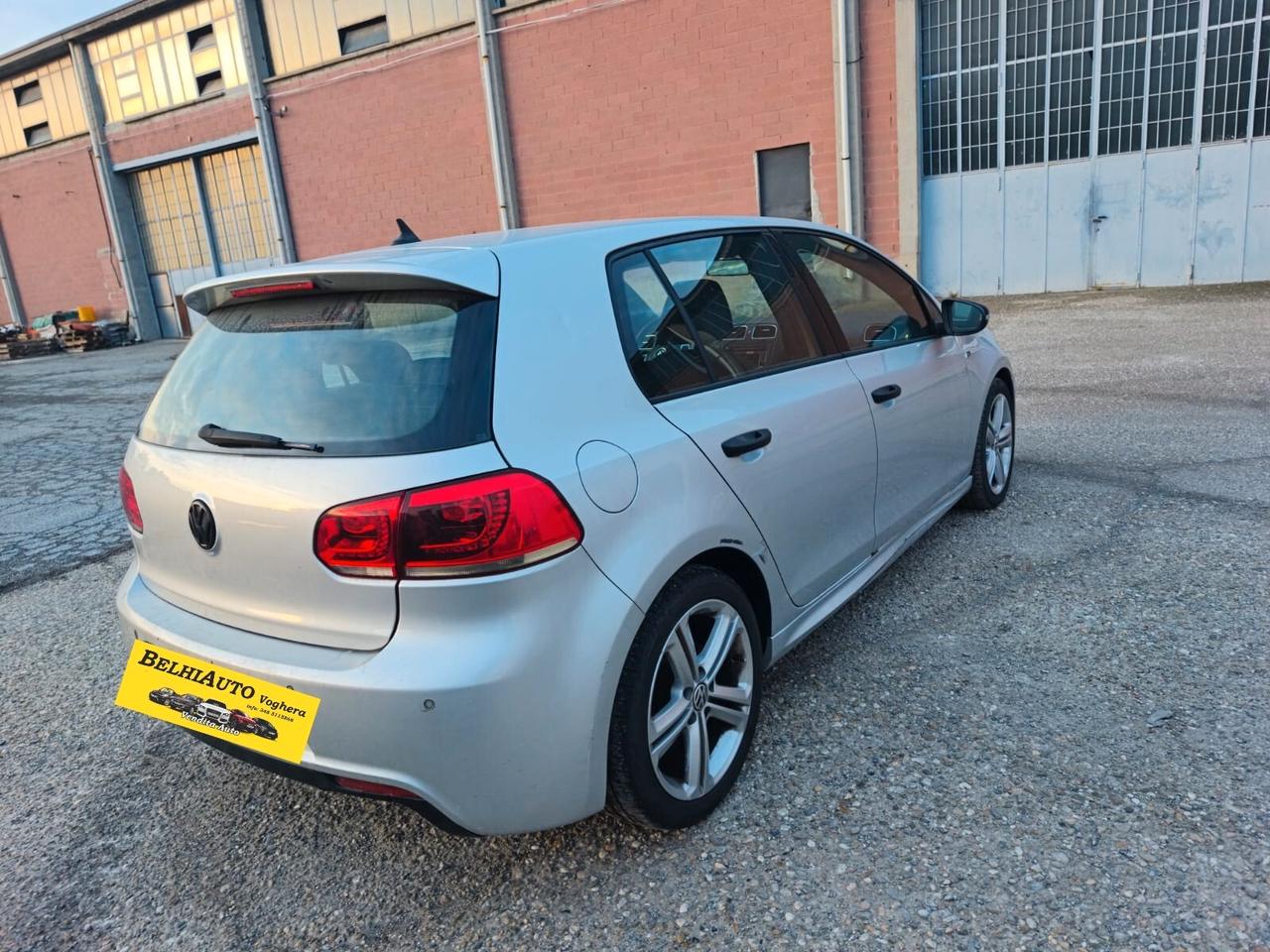 Volkswagen Golf 2011----1.6 Diesel