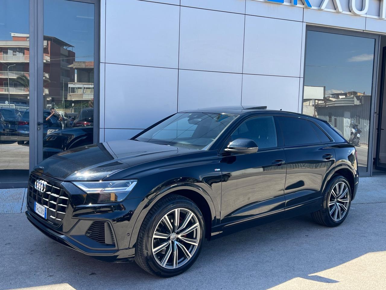 Audi Q8 50 tdi Sline possibilità noleggio no scoring