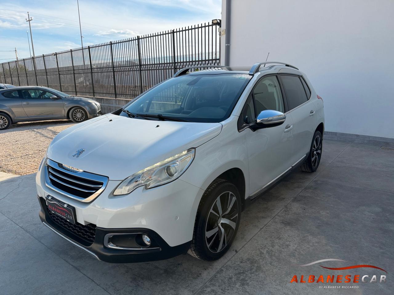 Peugeot 2008 1.6 e-HDi 115 CV Allure/TETTO PANORAMICO