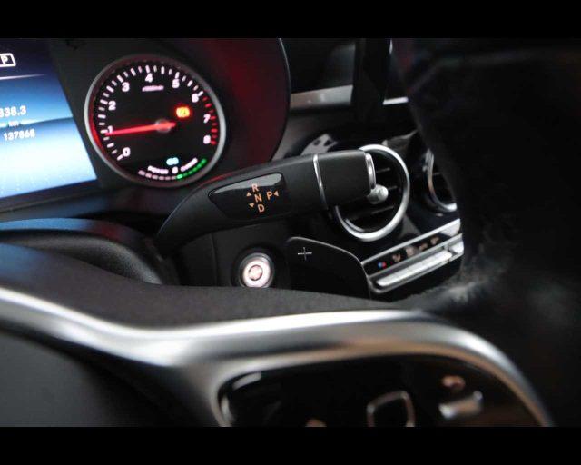 MERCEDES-BENZ GLC 300 e 4Matic EQ-Power Business Extra