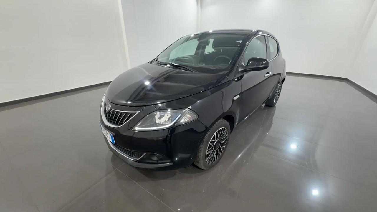 Lancia Ypsilon 1.0 FireFly 5 porte S&S Hybrid Platino