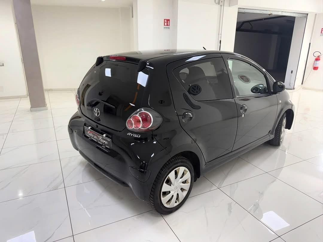 TOYOTA AYGO X,NAVI,5 PORTE,OTTIMA PER NEOPATENTATI