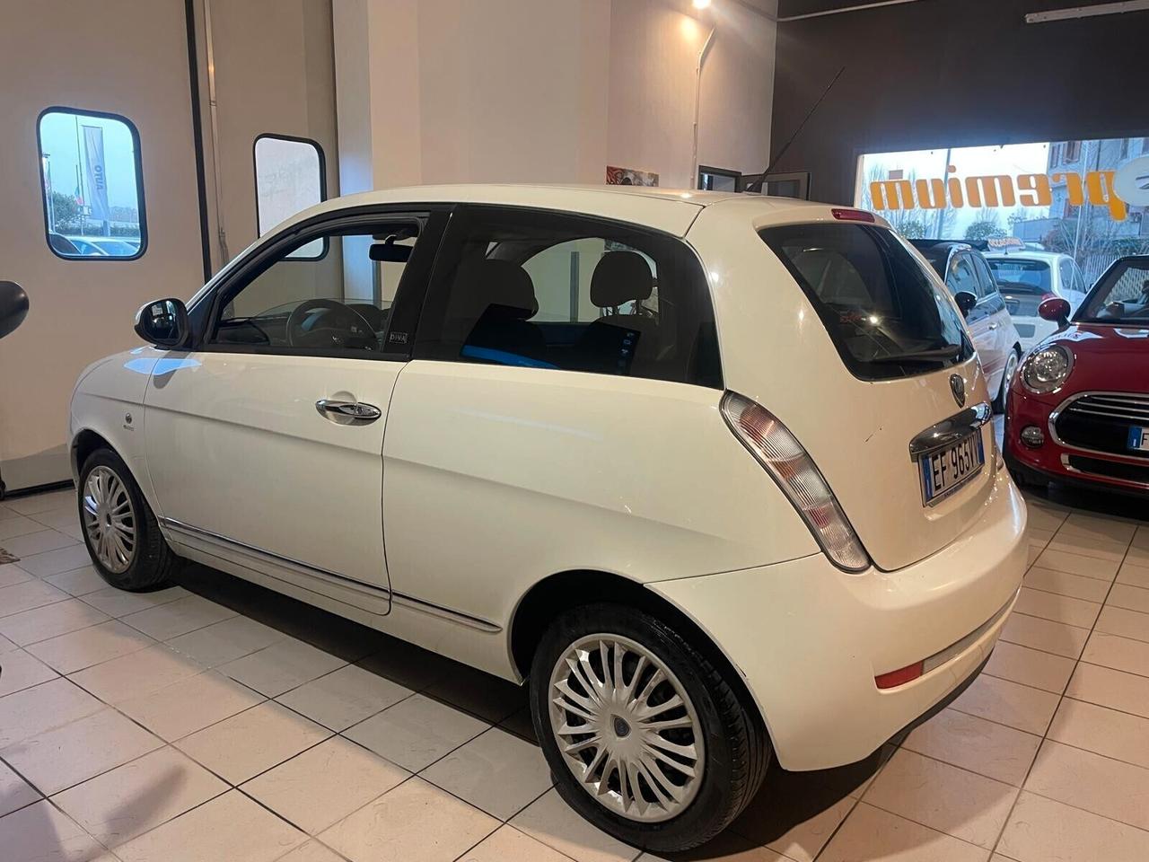 Lancia Ypsilon 1.2 69 CV Elle