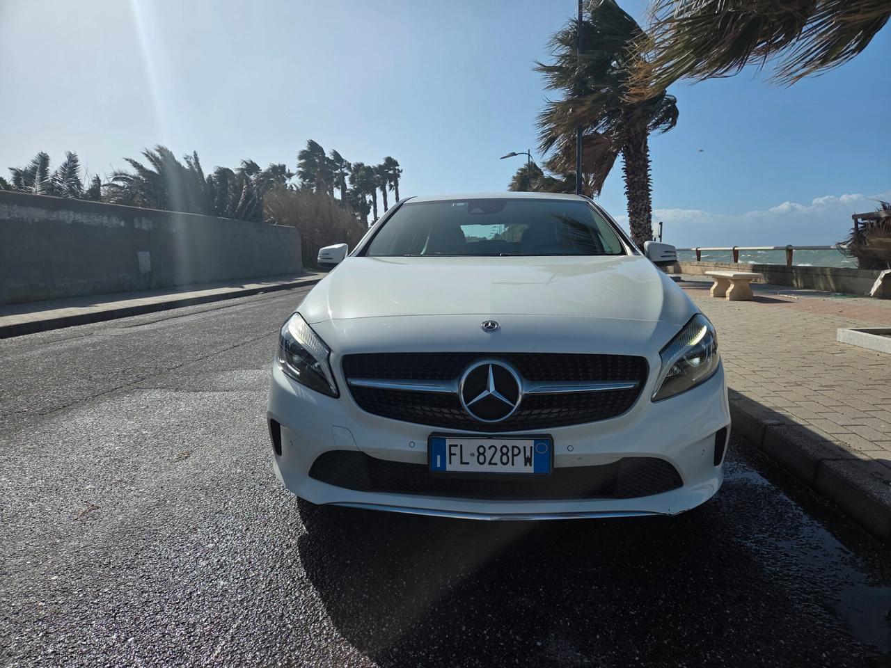 Mercedes-benz A180d Sport White restay7G2017