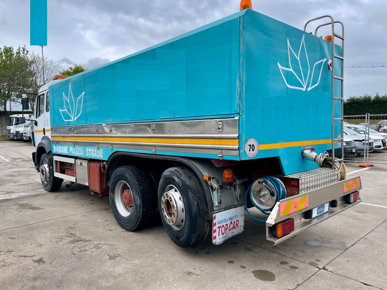 MERCEDES-BENZ 25-34 SK 6X2 LAVASTRADE CON CISTERNA IN ACCIAIO