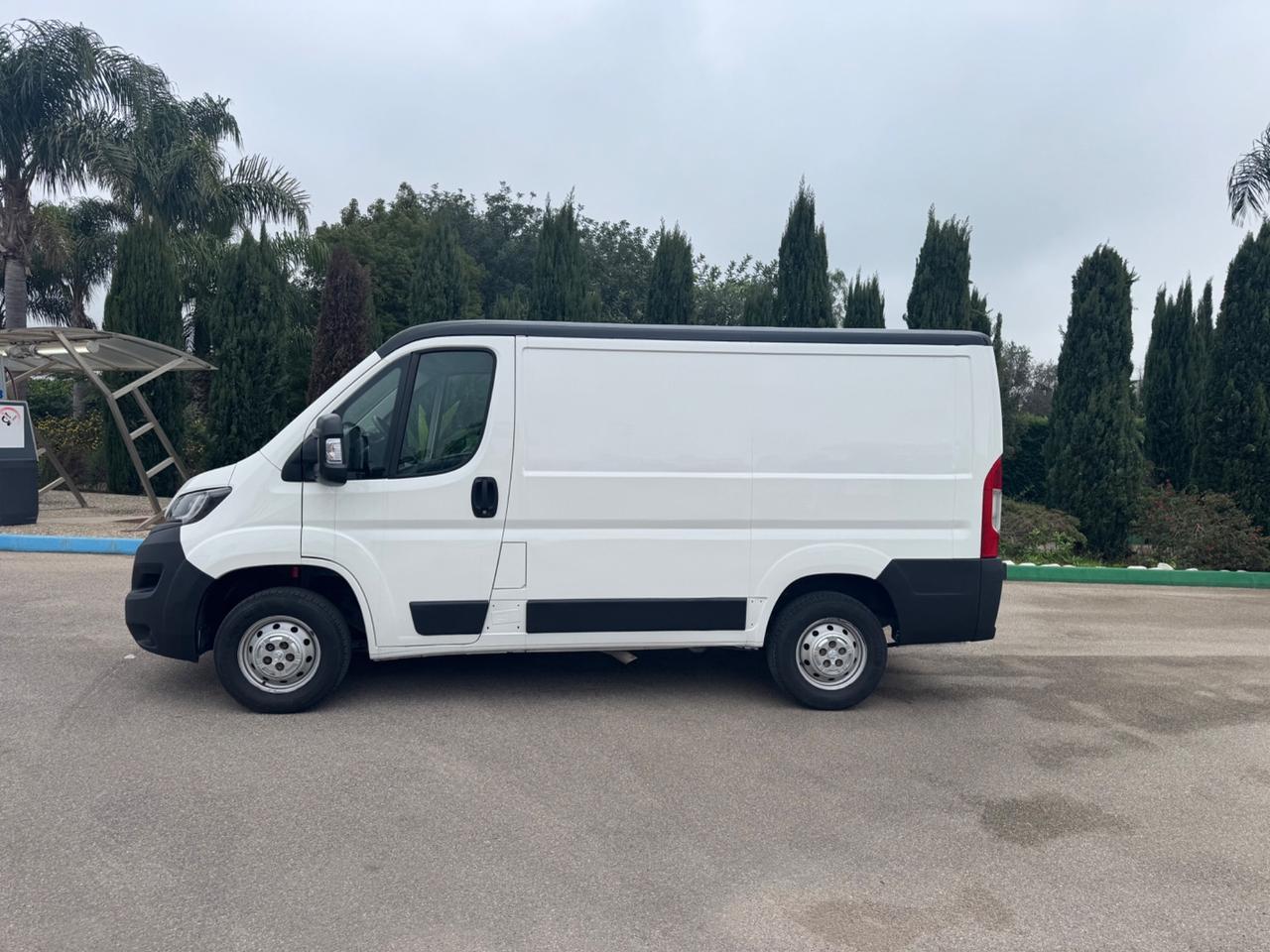 PEUGEOT BOXER 2.2 130CV TETTO BICOLOR NERO-2015