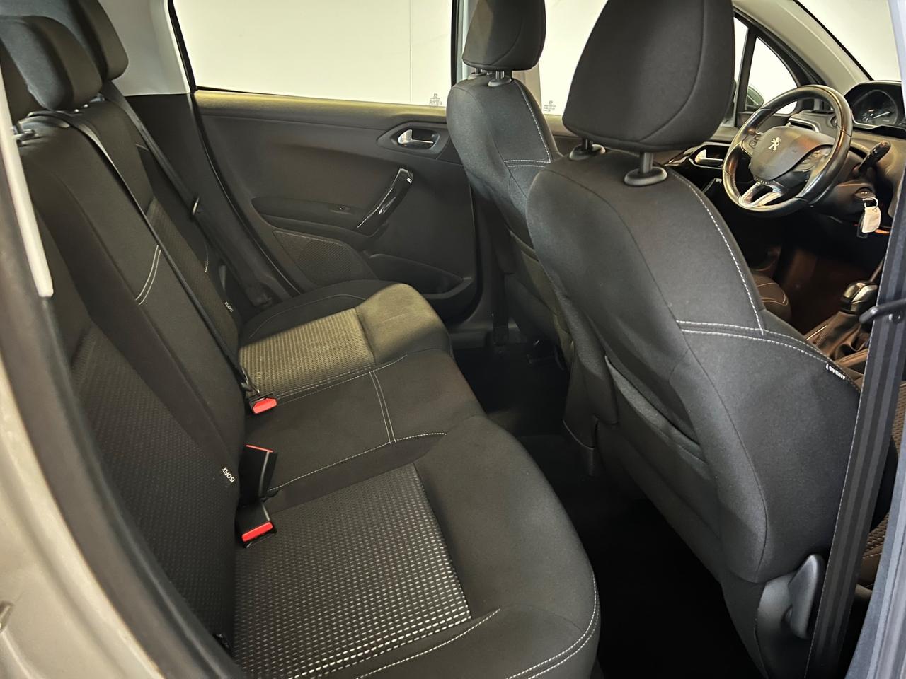 Peugeot 208 PureTech 82 5 porte Allure