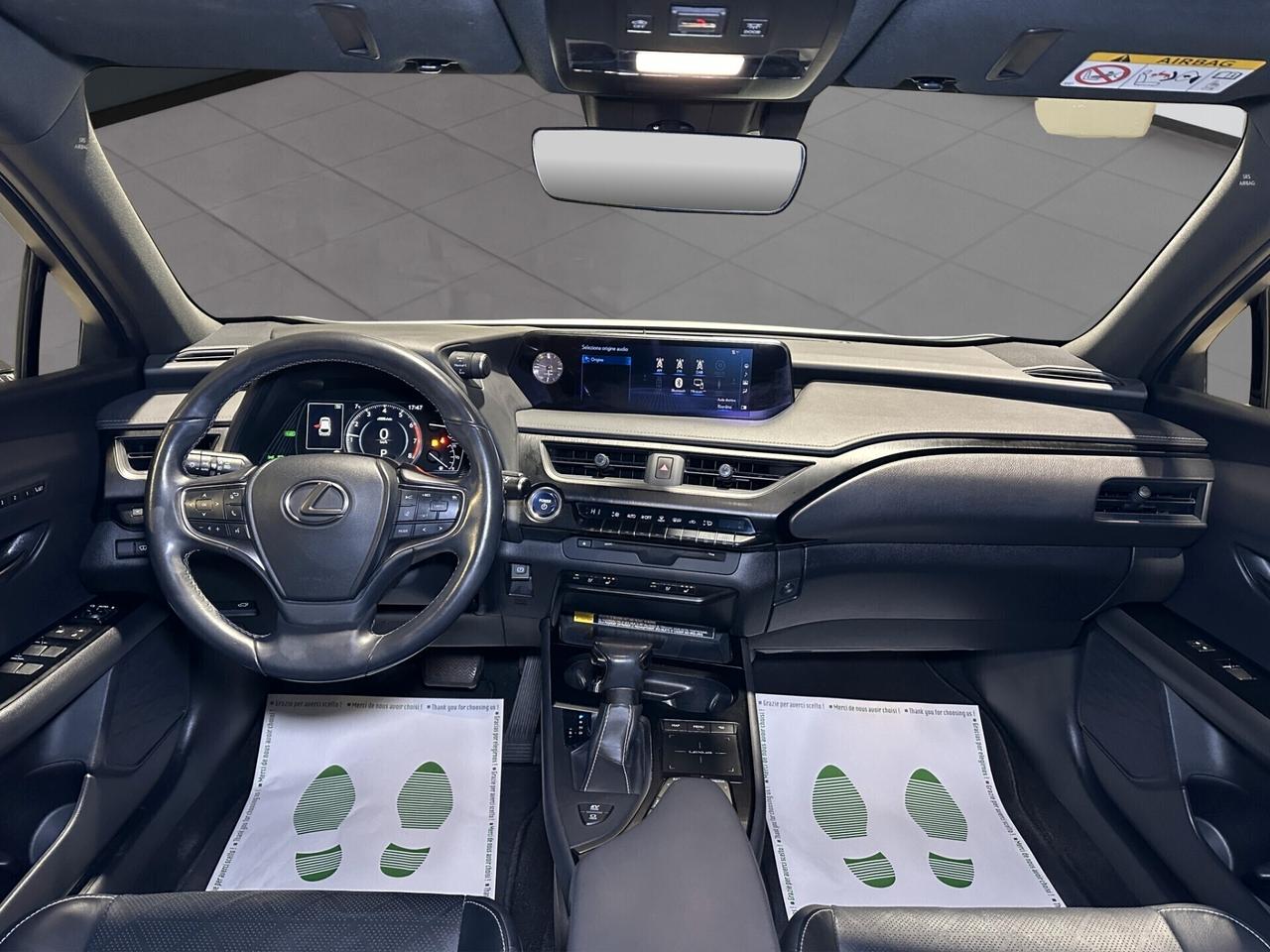 Lexus UX 250h 2.0 Luxury 2wd cvt