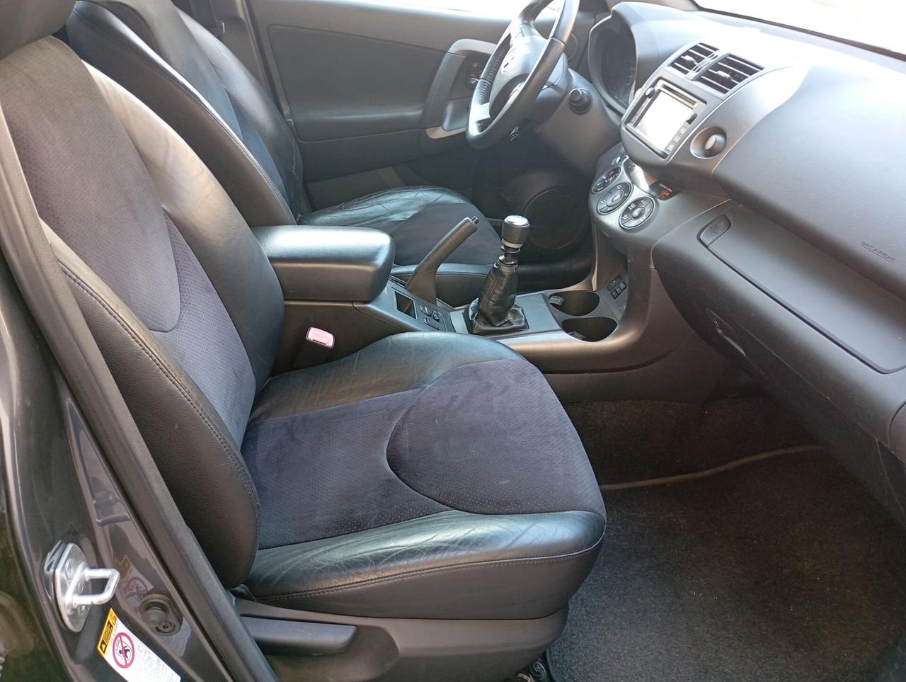 Toyota RAV 4 - 2012