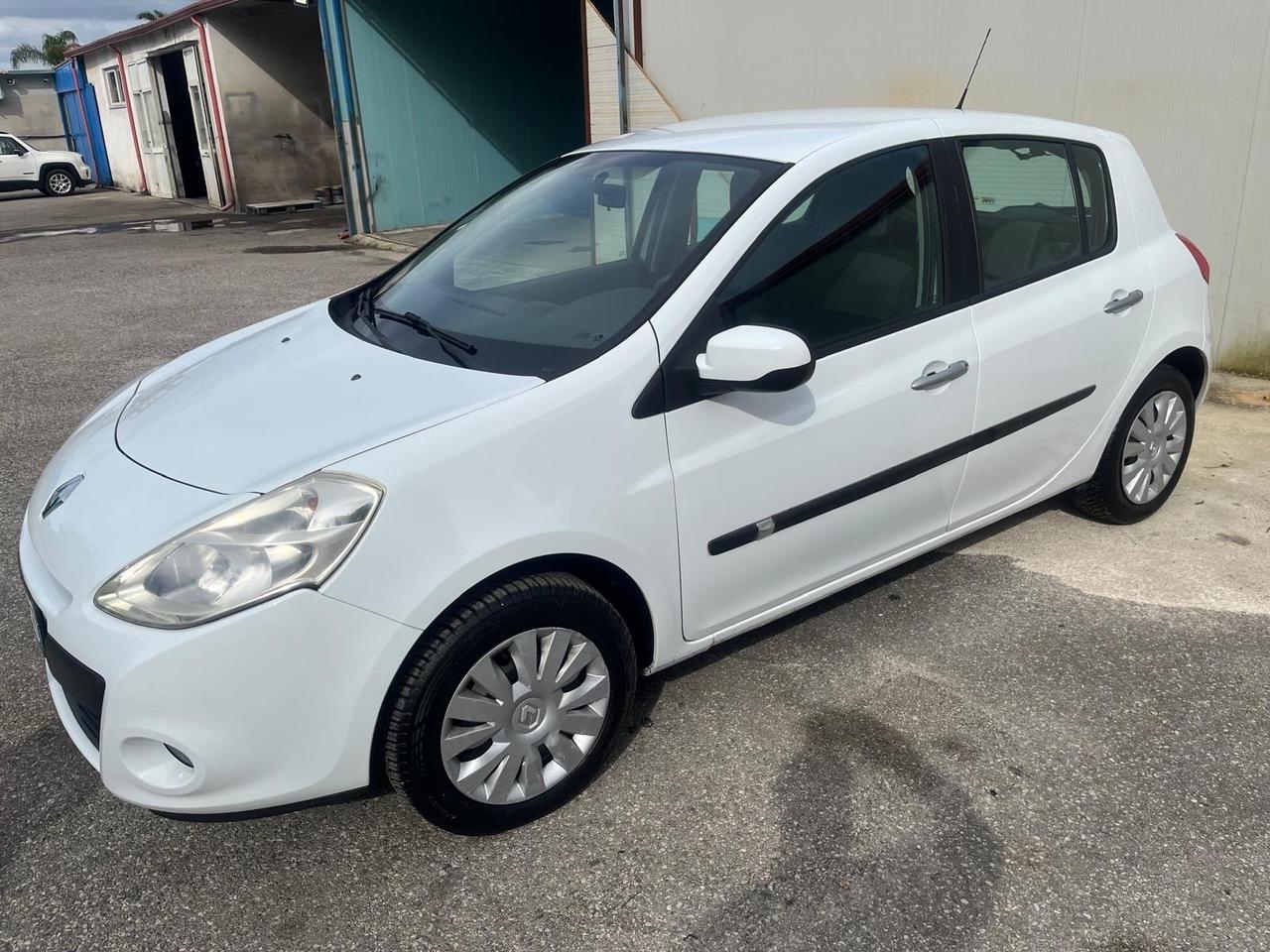 Renault clio 5P-1.2 gpl - km 130000-11/2010