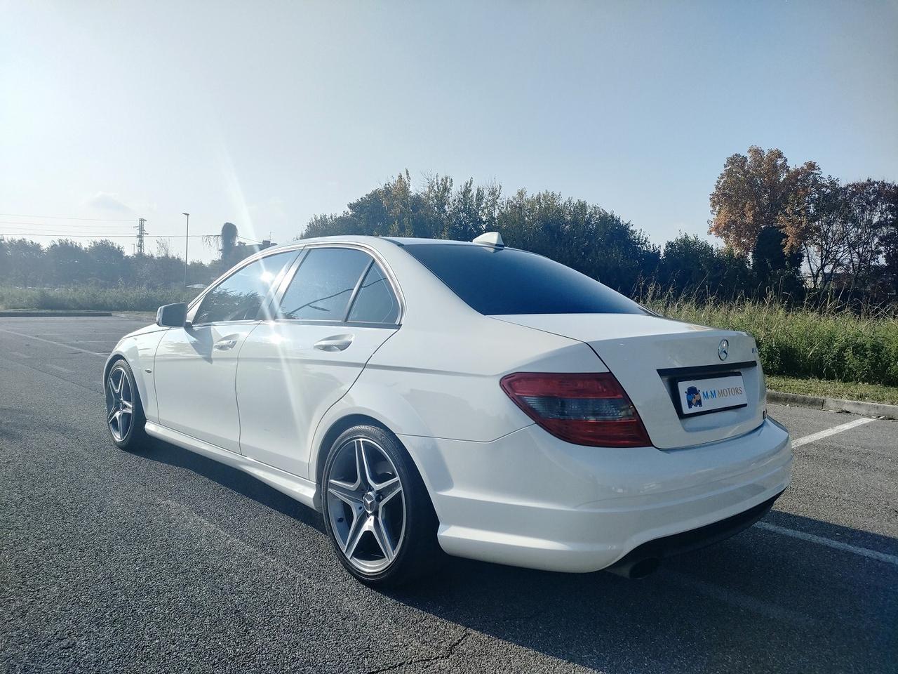 MERCEDES-BENZ C 180 CGI AMG Pack