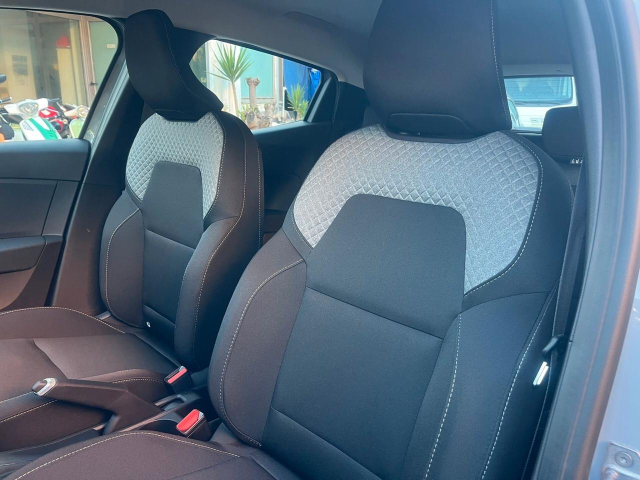 Renault Clio TCe 90 CV 5 porte Techno