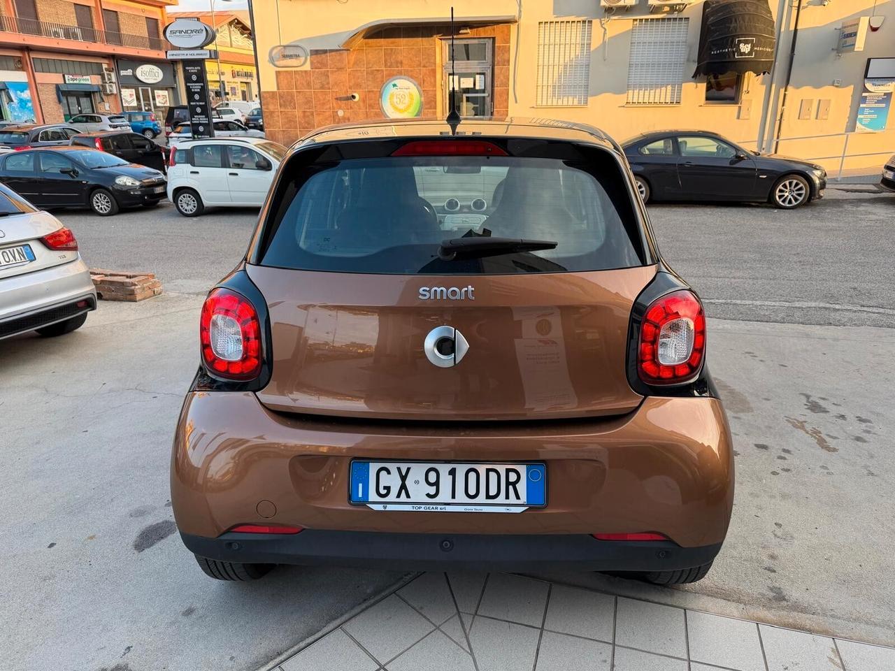 Smart ForFour 70 1.0 Youngster